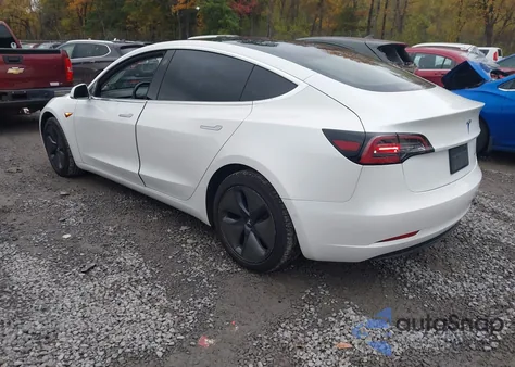 2019 Tesla Model 3 Long Range/Performance из США, поврежденный, VIN 5YJ3E1EB3KF388196